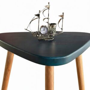 METAL SHIP WITH CLOCK