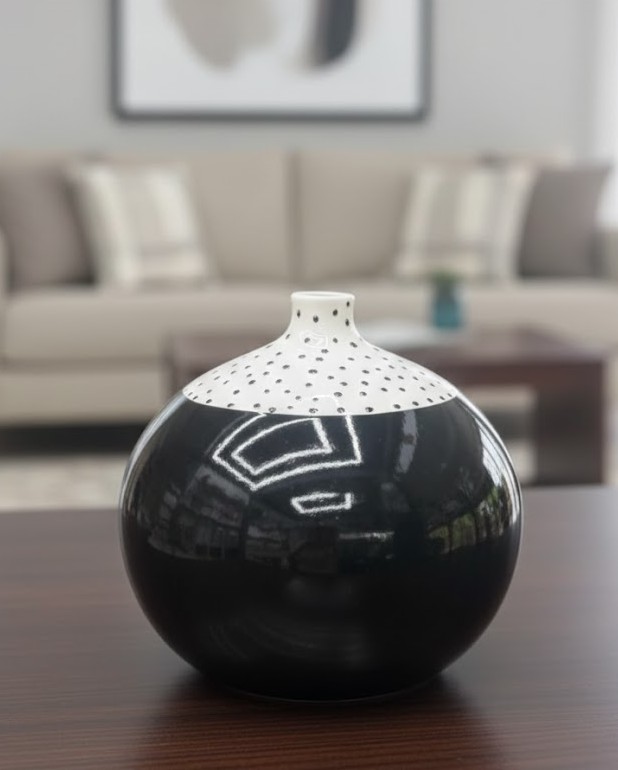 CERAMIC VASE